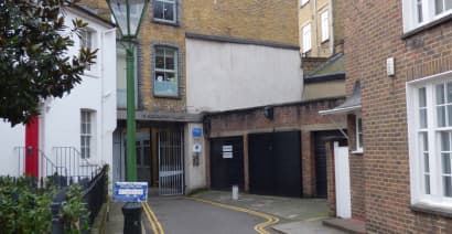 London garage to sell for $261,000?